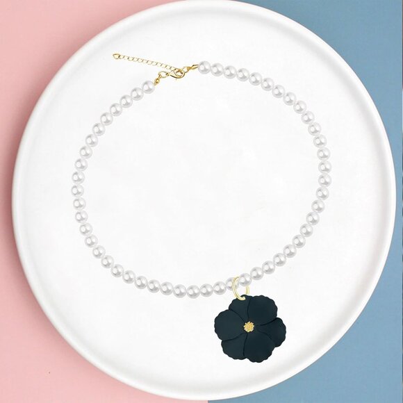 Adjustable Pearl Flower Necklace & Chic Floral Studs - Perfect for Any Occasion - Picture 7 of 7